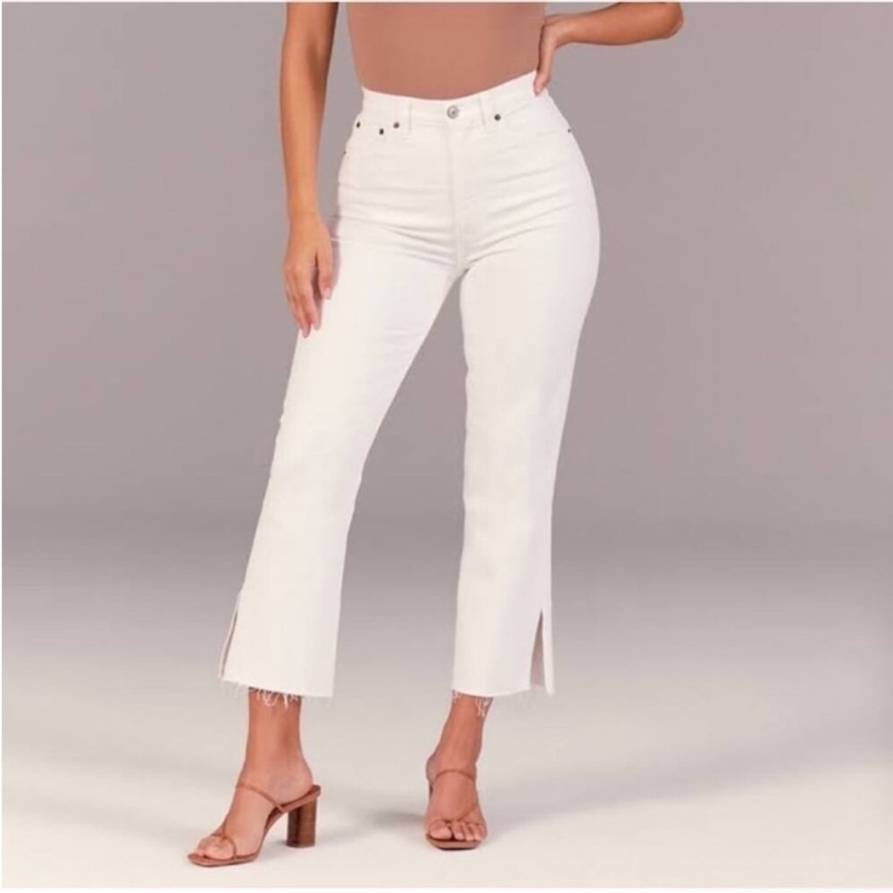 Abercrombie & Fitch Ultra High Rise Kick Flare Curve Love Jeans White 28 Short